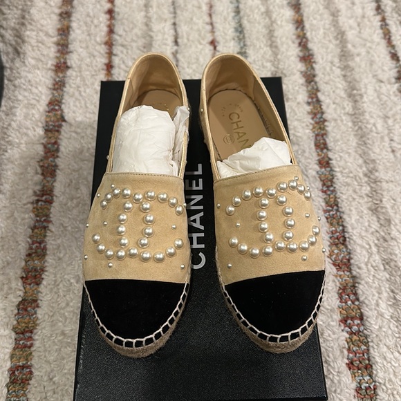 Chanel Pearl Espadrilles - Picture 1 of 4